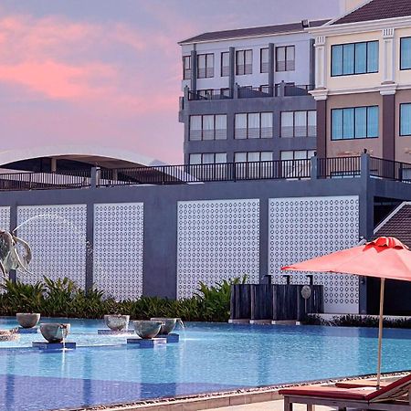 Pacific Hotel & Spa Сіємреап Екстер'єр фото